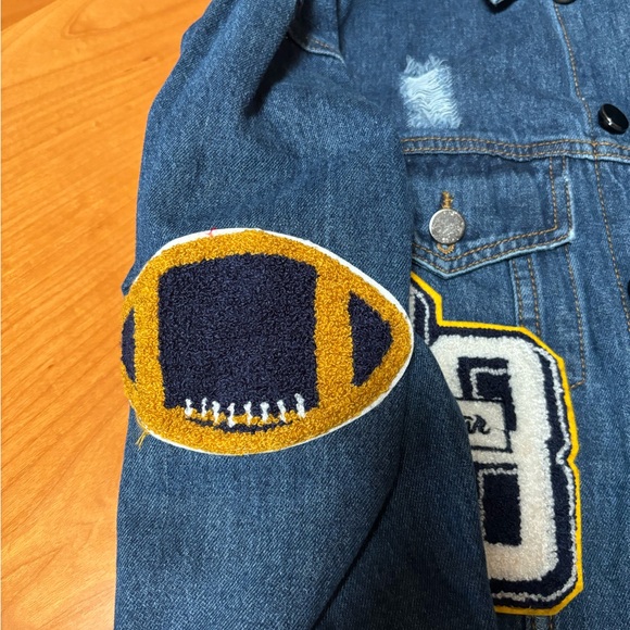CARMAR Denim Trucker Jacket - Picture 4 of 6